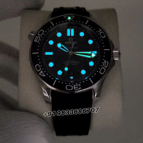 Omega Seamaster Diver 300M Steel On Rubber Strap Black Dial 42mm Exact 11 Top Quality Super Clone Replica Swiss ETA 8800 Automatic Movement Watch